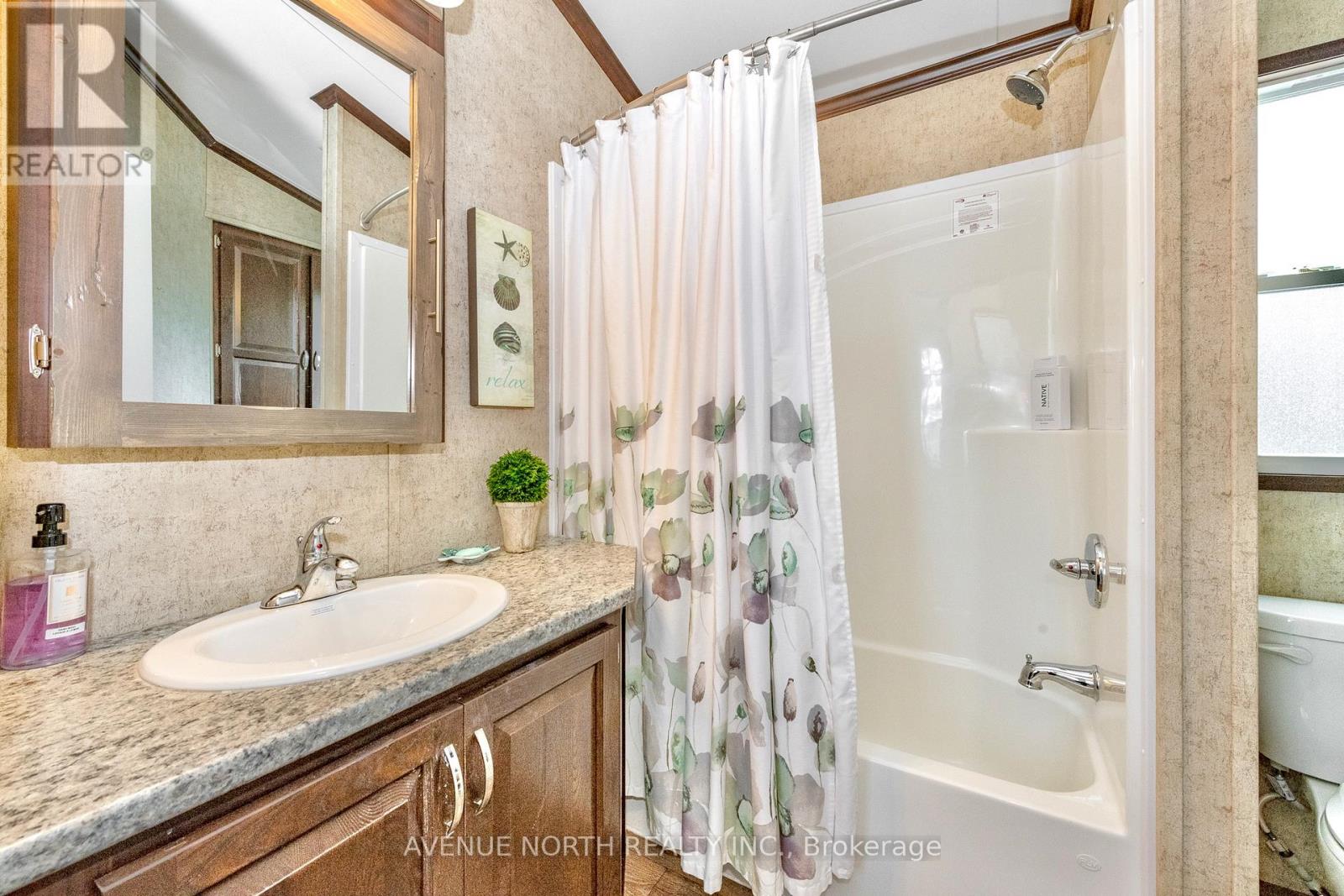 #H23 - 240 PINEWOOD PARK ROAD - 36