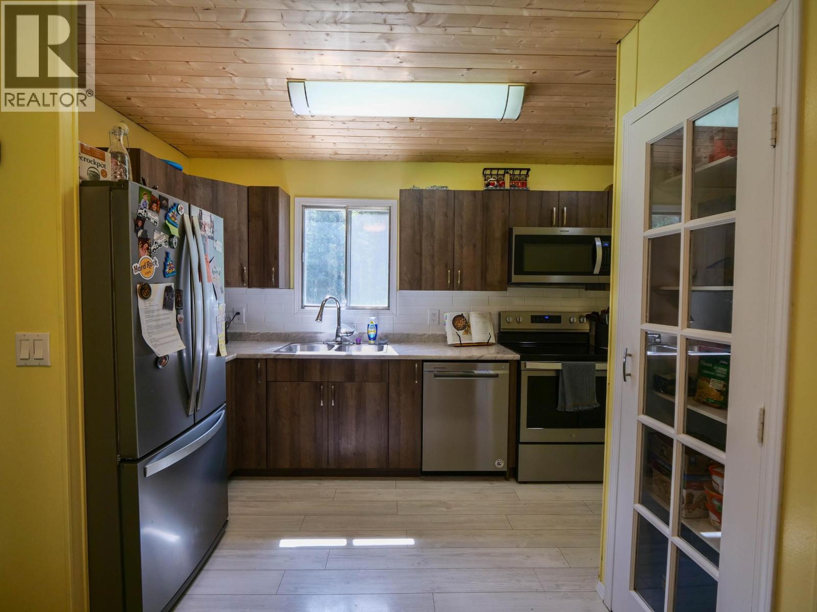 2407 N VERNON ROAD - 10
