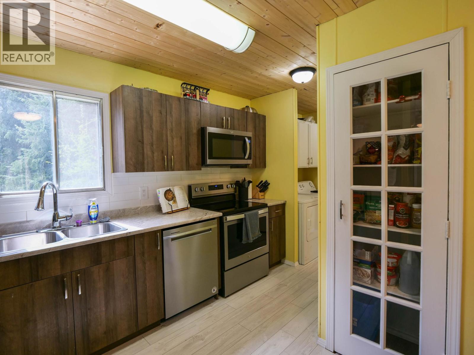 2407 N VERNON ROAD - 11