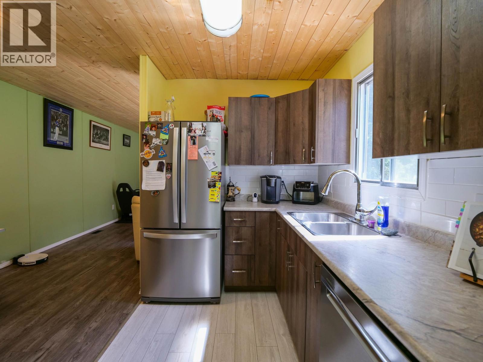 2407 N VERNON ROAD - 12