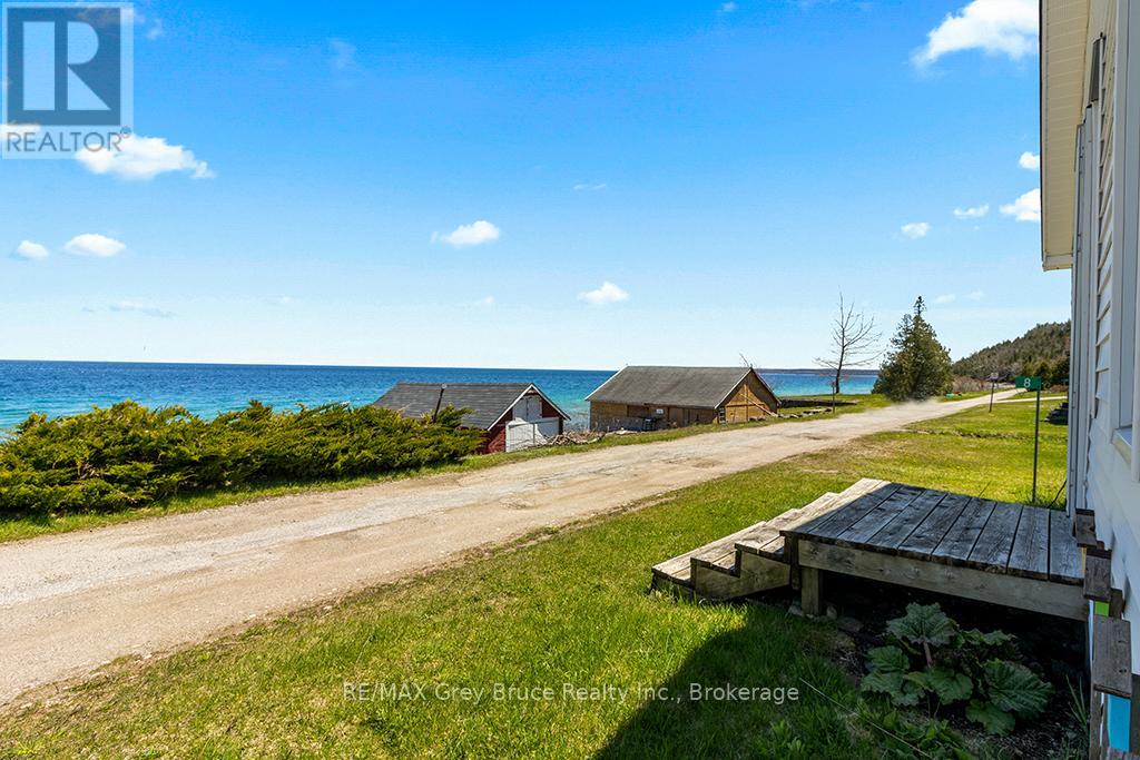 8 DOCK LANE - 11