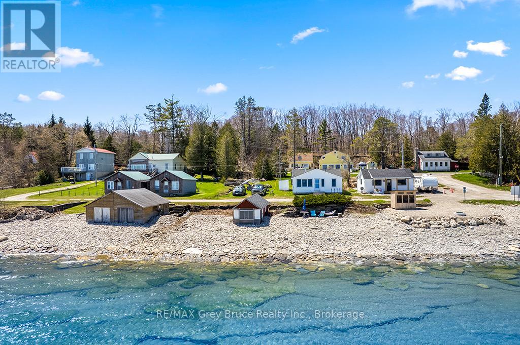 8 DOCK LANE - 35