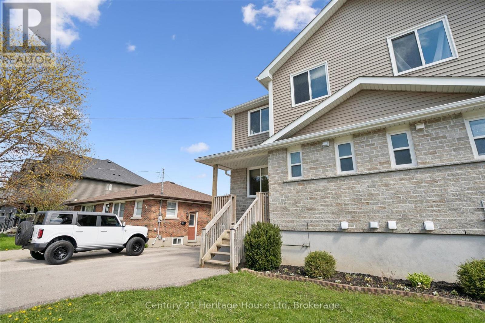 126 FORFAR STREET E - Image 3