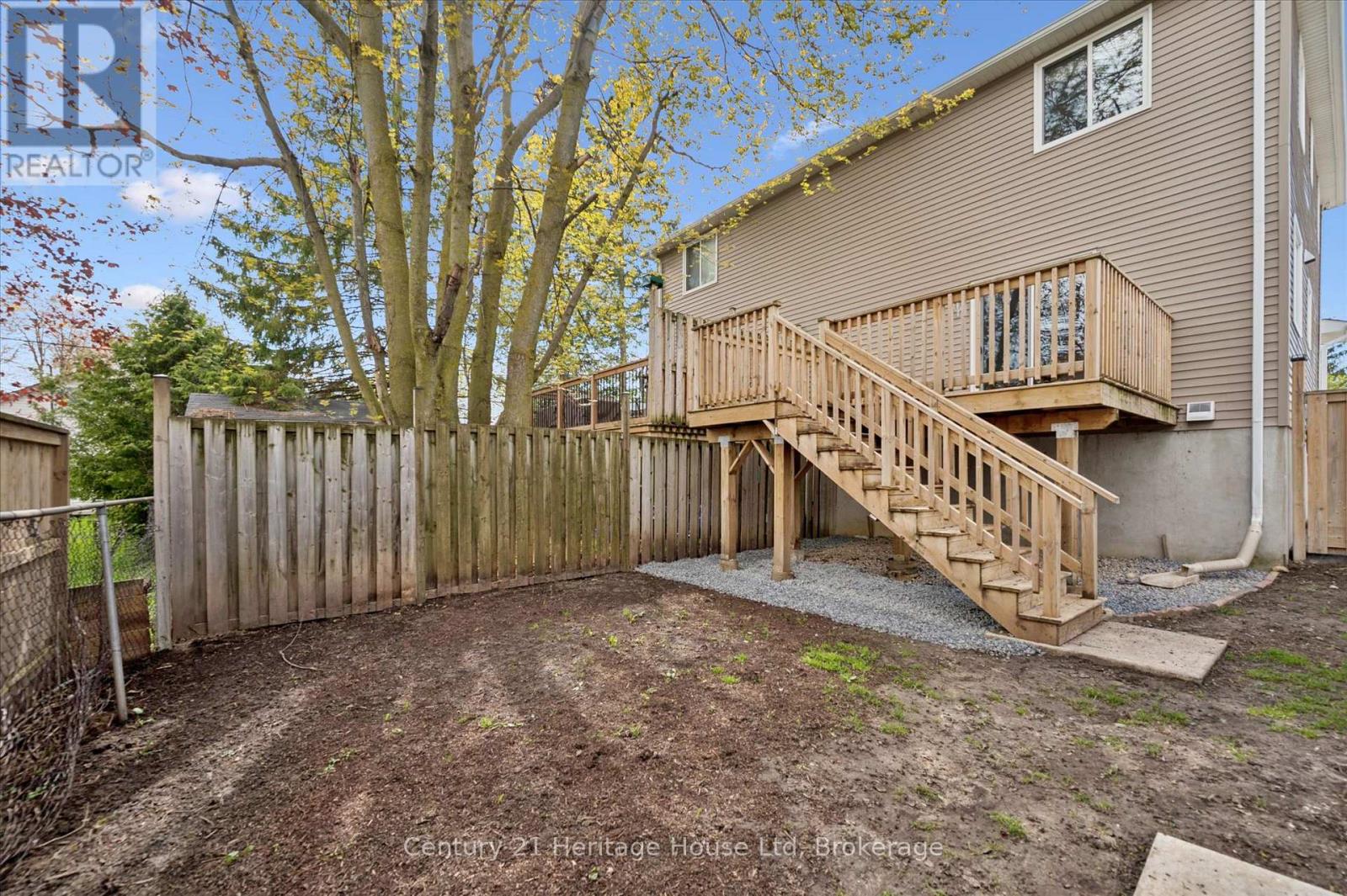 126 FORFAR STREET E - 37