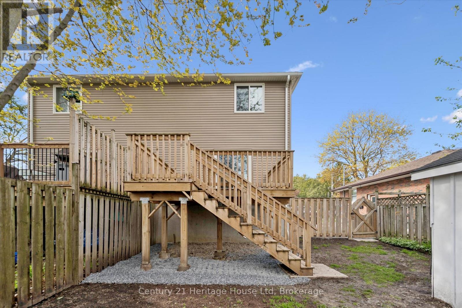 126 FORFAR STREET E - 38