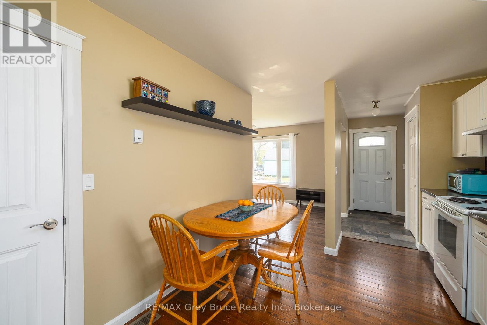 1550 5TH AVENUE W - 18