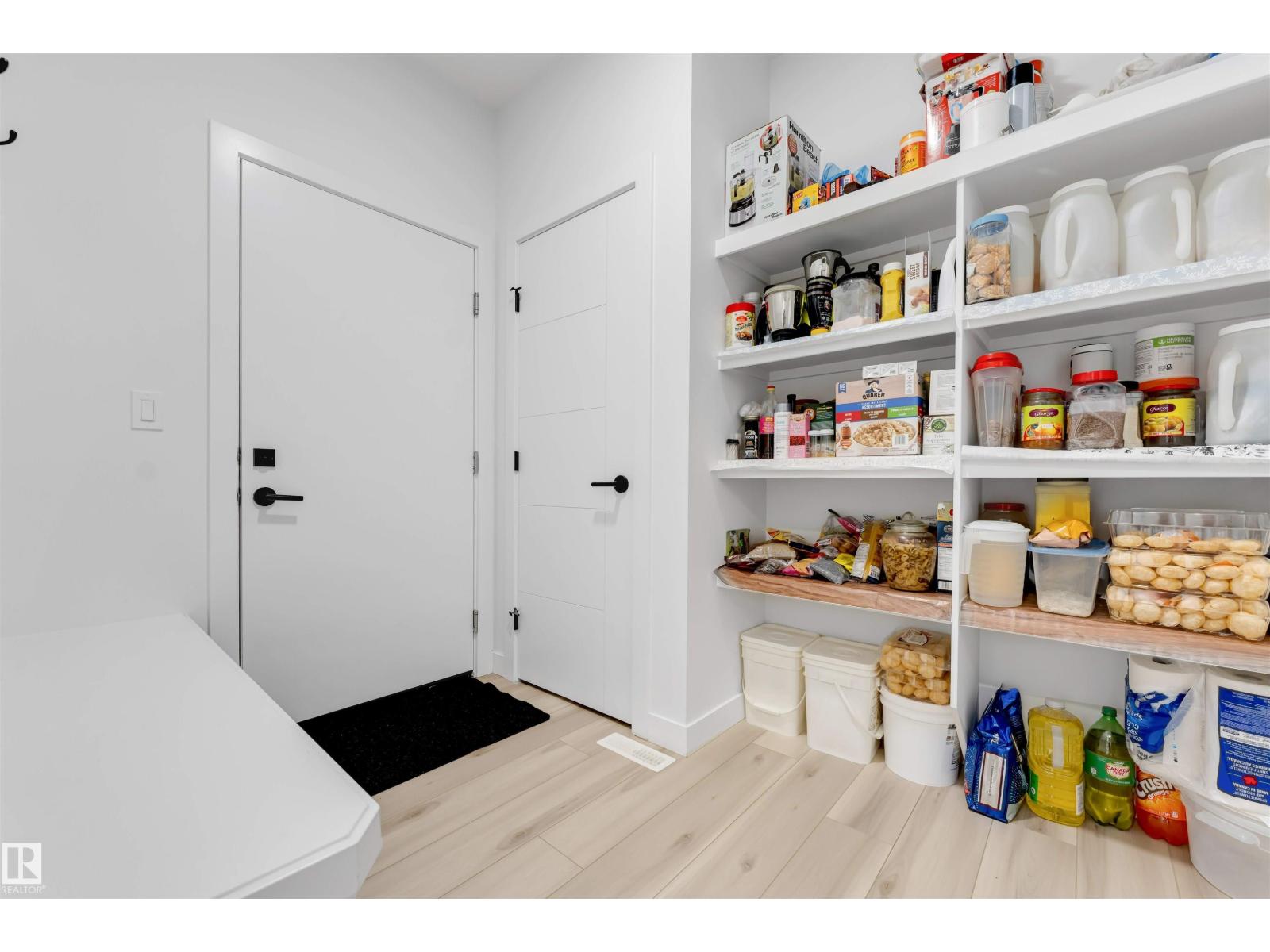 1340 11 AV NW - 14