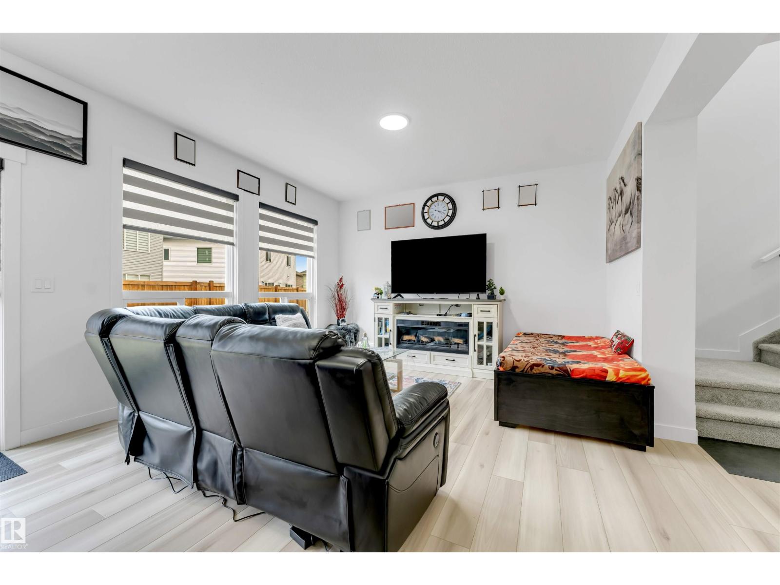 1340 11 AV NW - 16