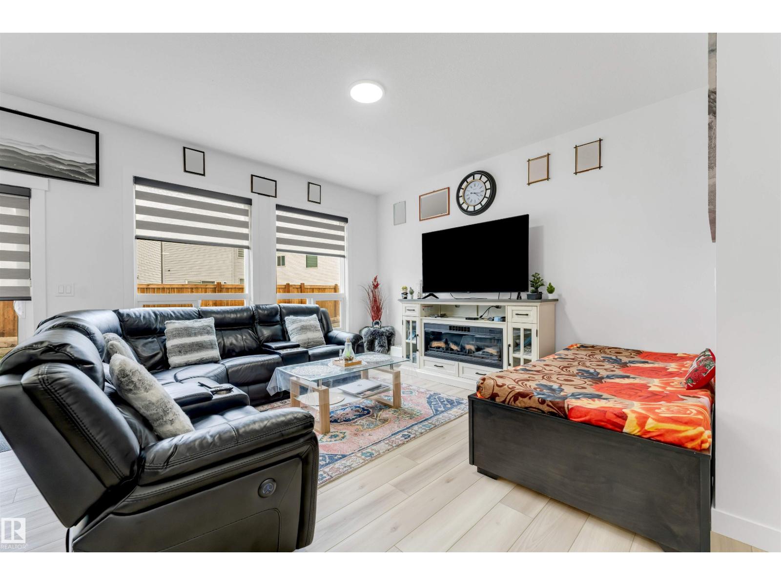 1340 11 AV NW - 17