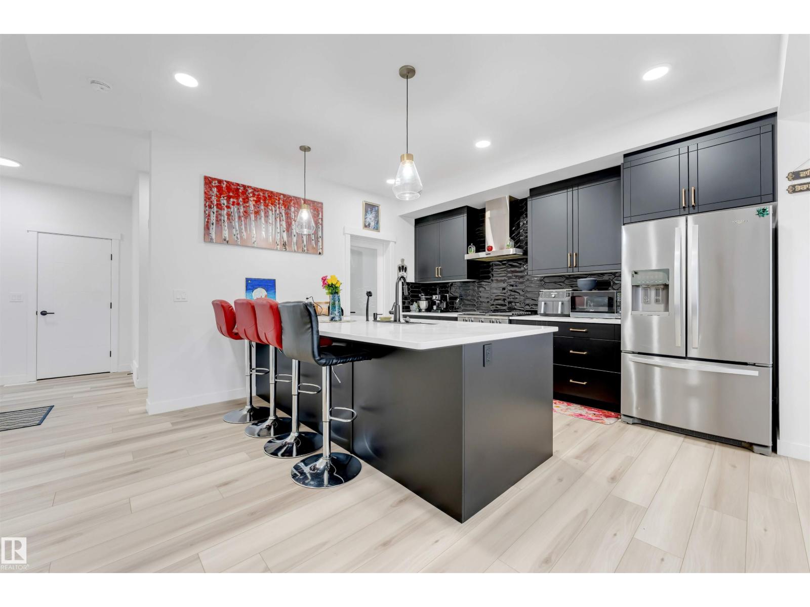 1340 11 AV NW - 24