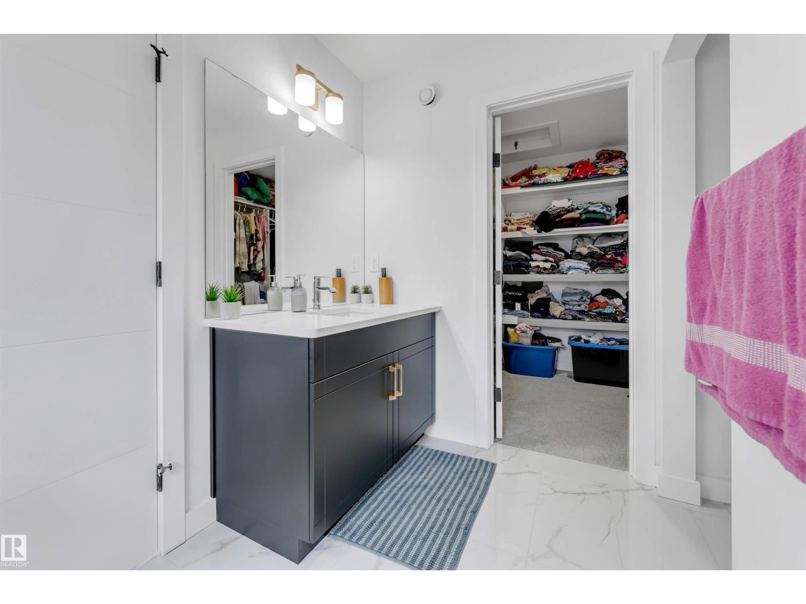 1340 11 AV NW - 42