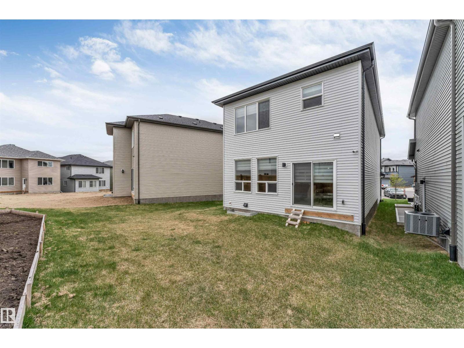 1340 11 AV NW - 6