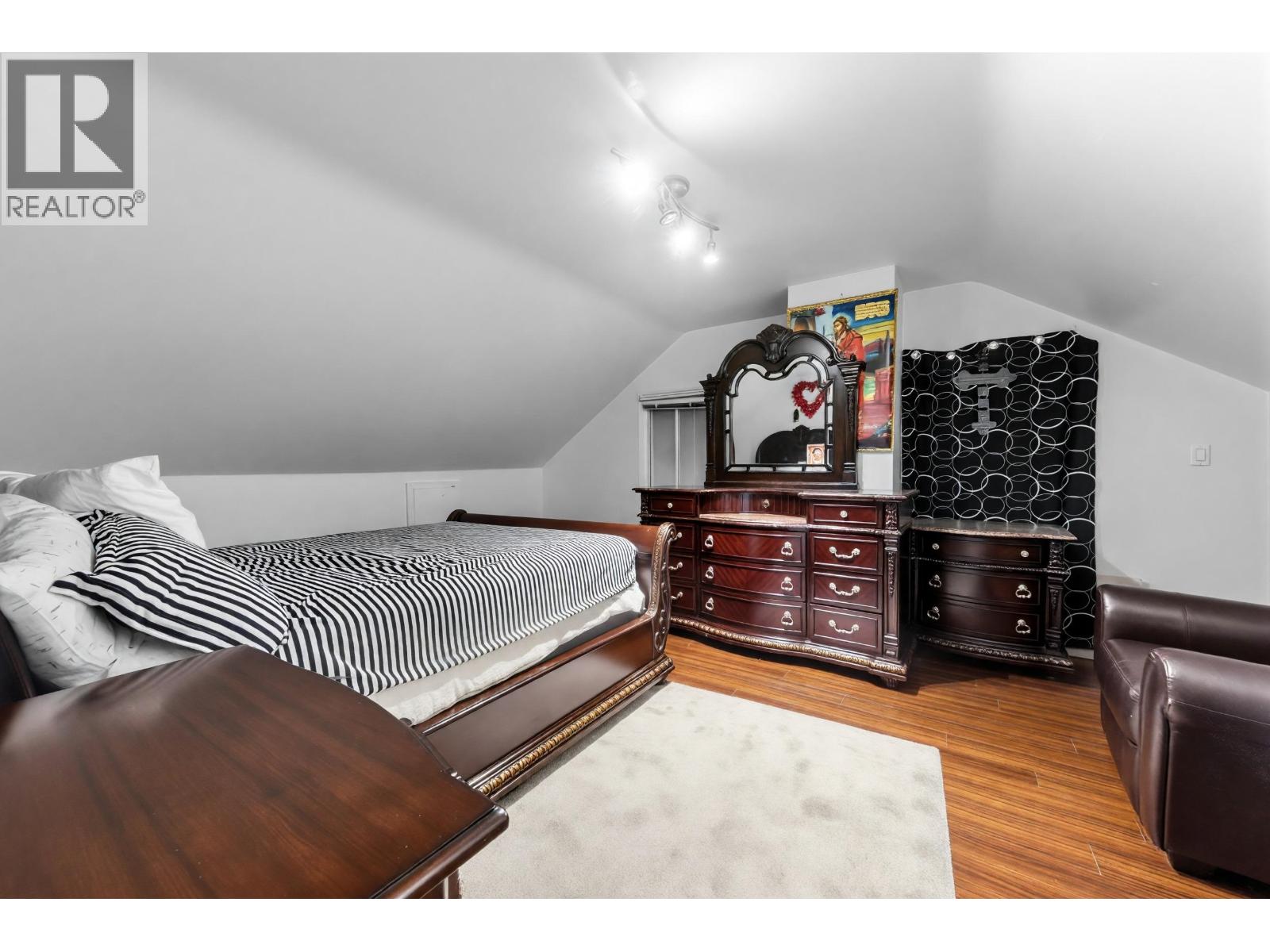 Thumbnail 23