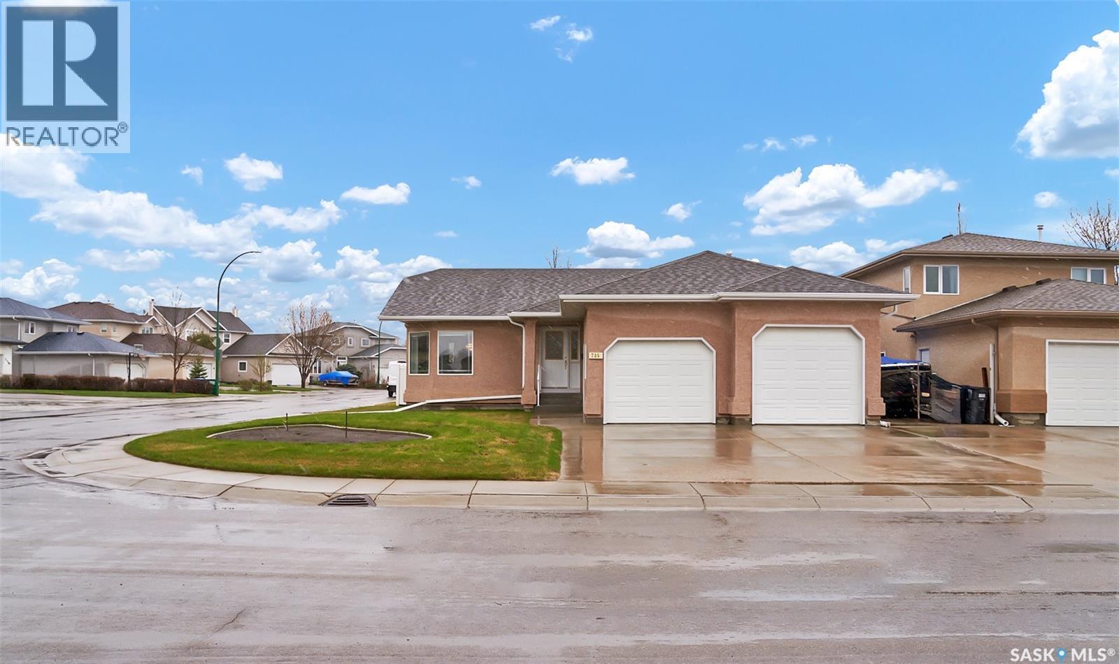 735 Fairbrother AVENUE - 2