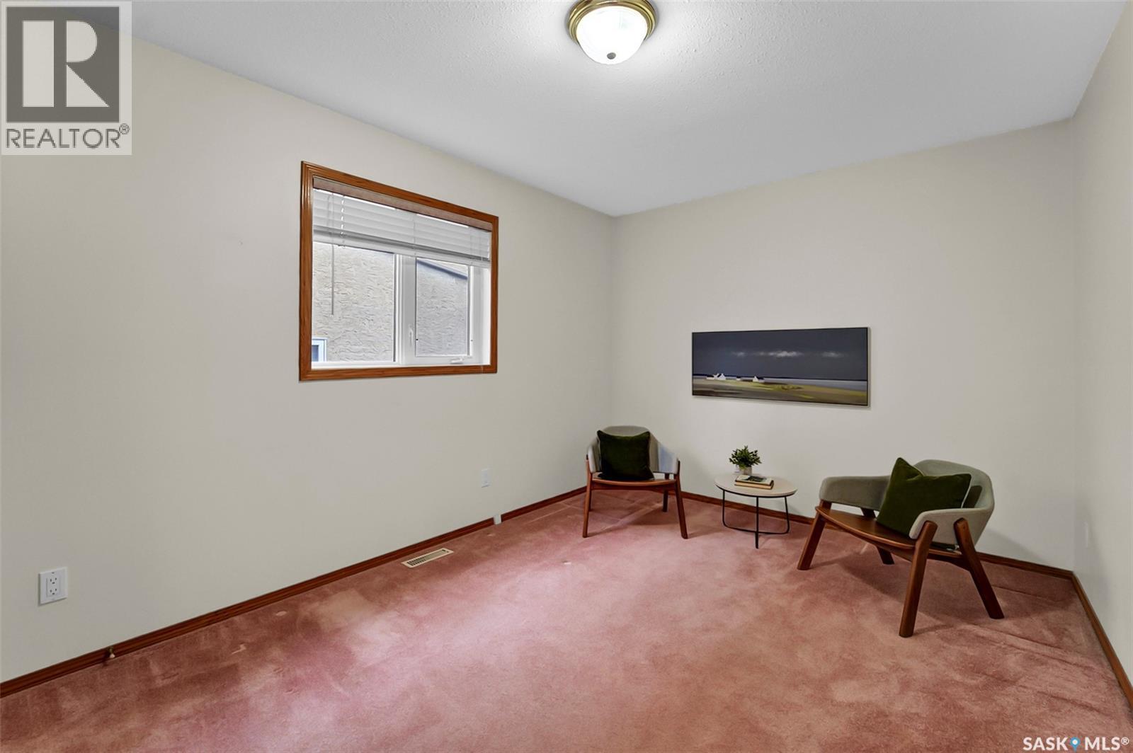 735 Fairbrother AVENUE - 33