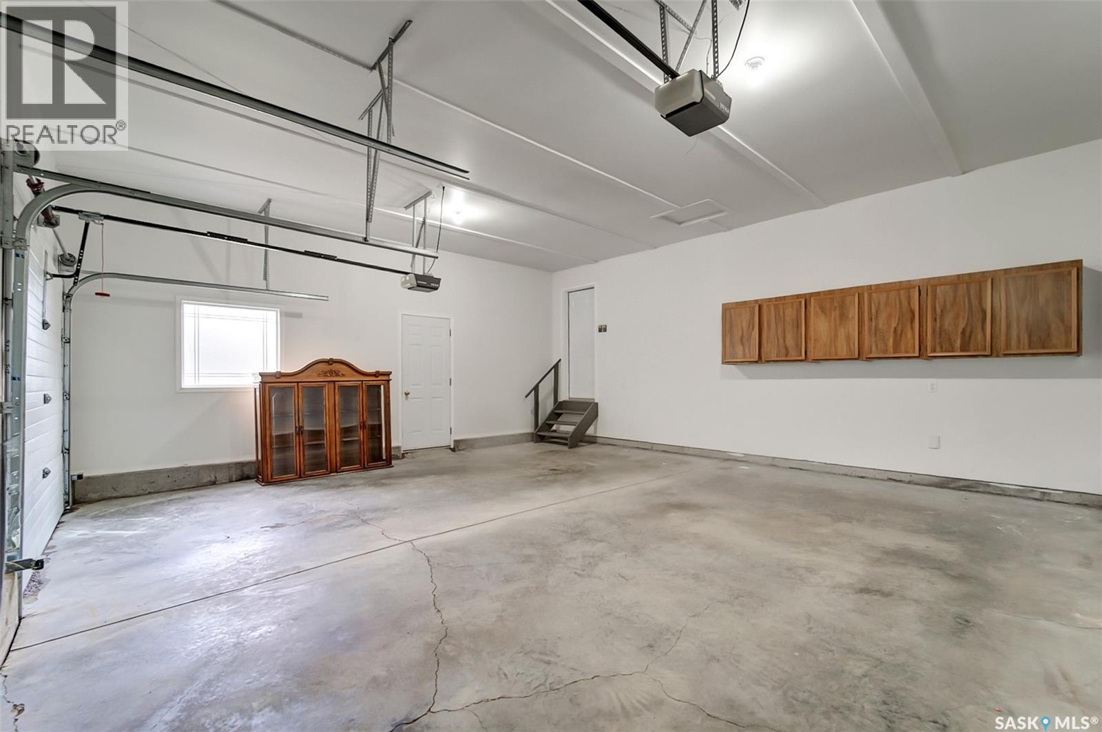 735 Fairbrother AVENUE - 48
