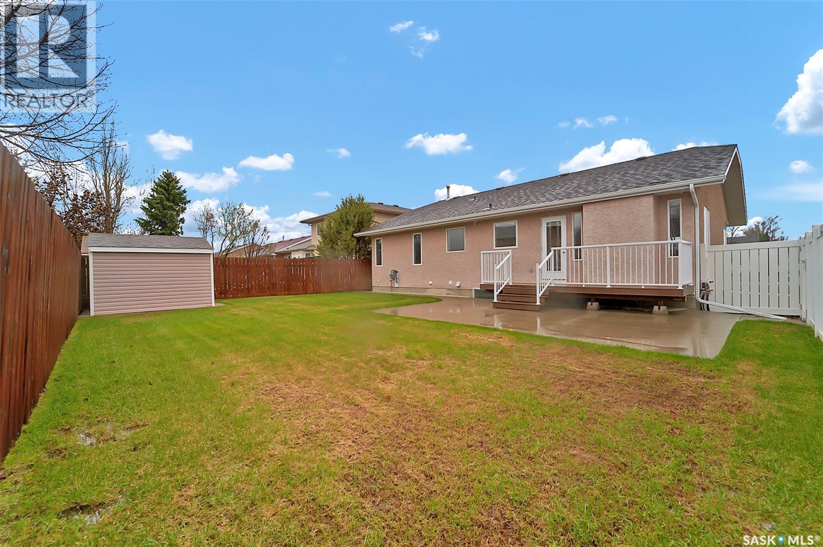 735 Fairbrother AVENUE - 51