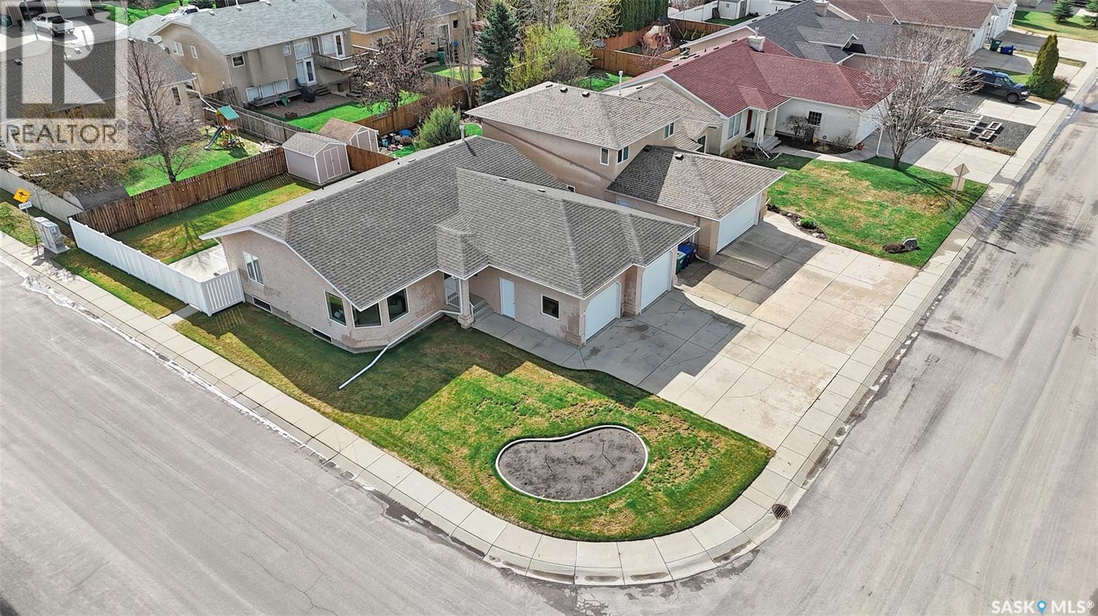 735 Fairbrother AVENUE - 58