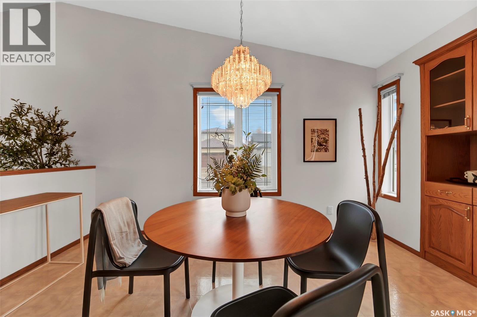 735 Fairbrother AVENUE - 9