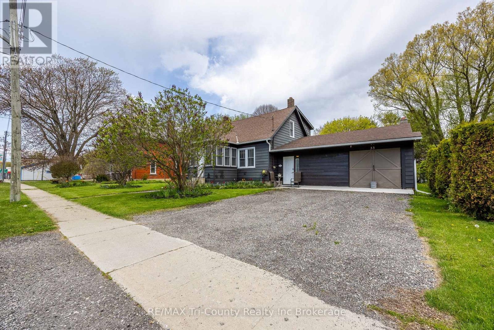 33 WELLINGTON STREET - 2