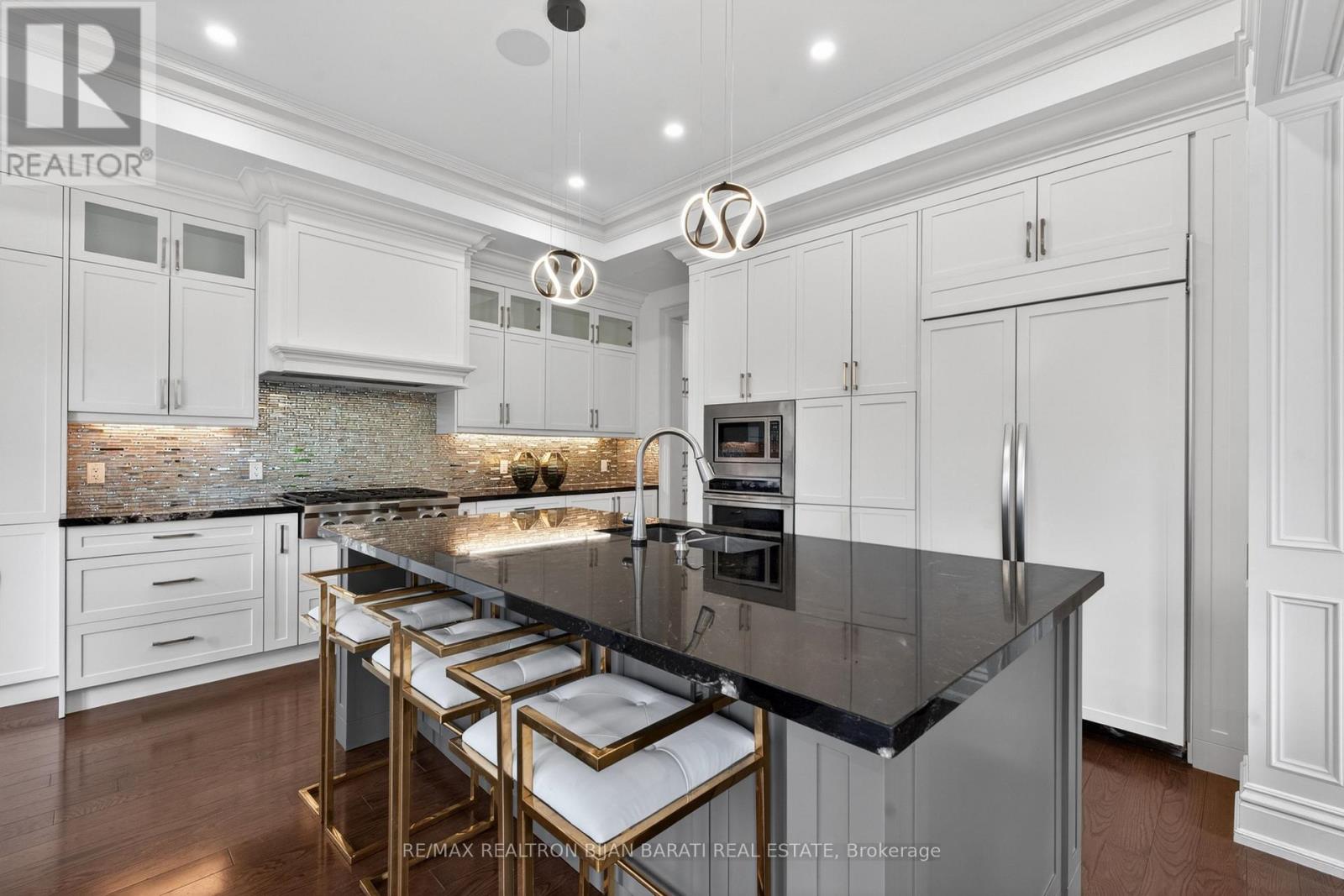 122 HOLMES AVENUE - 14