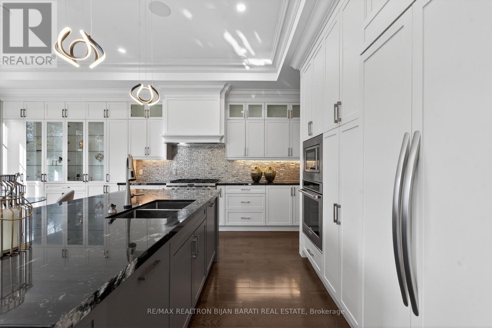 122 HOLMES AVENUE - 18