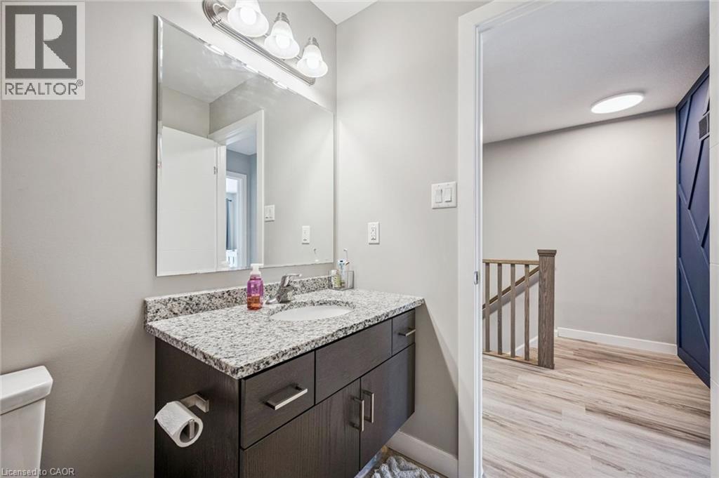 907 ROBERT FERRIE Drive - 27
