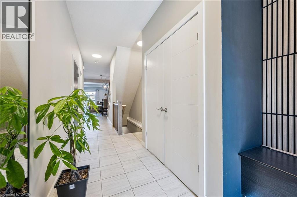 907 ROBERT FERRIE Drive - 5