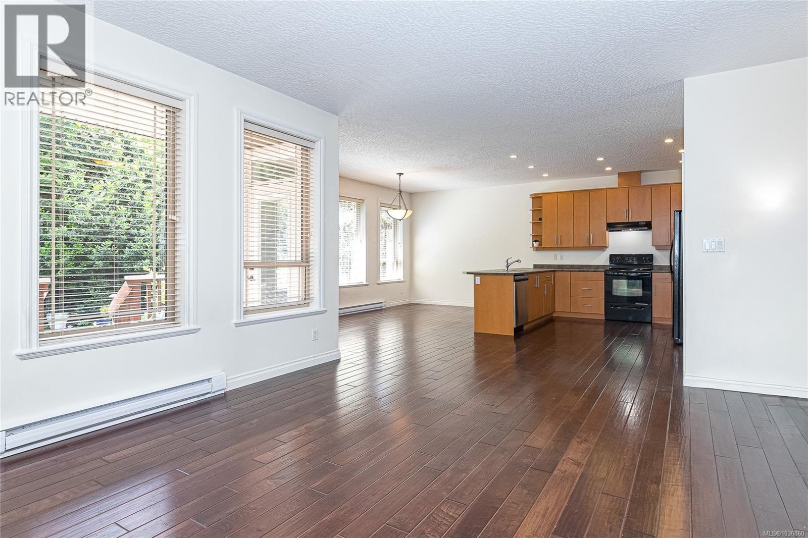#121 6591 Arranwood Dr - 11
