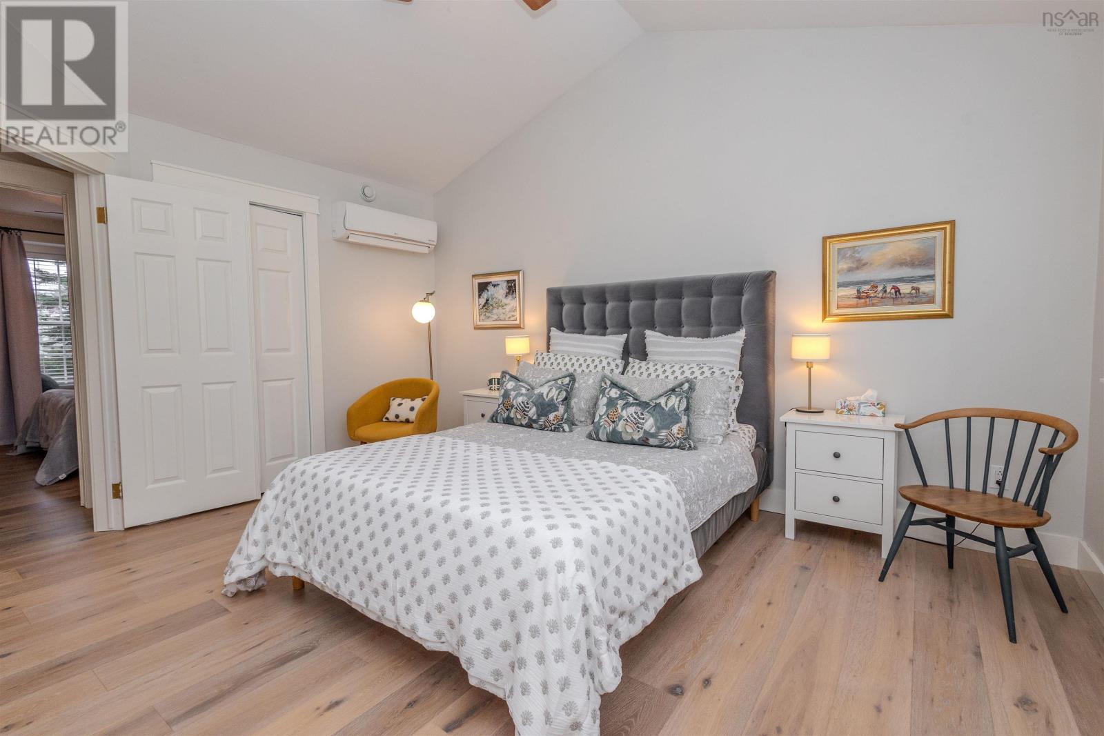 44 Ferndell Crescent - 33