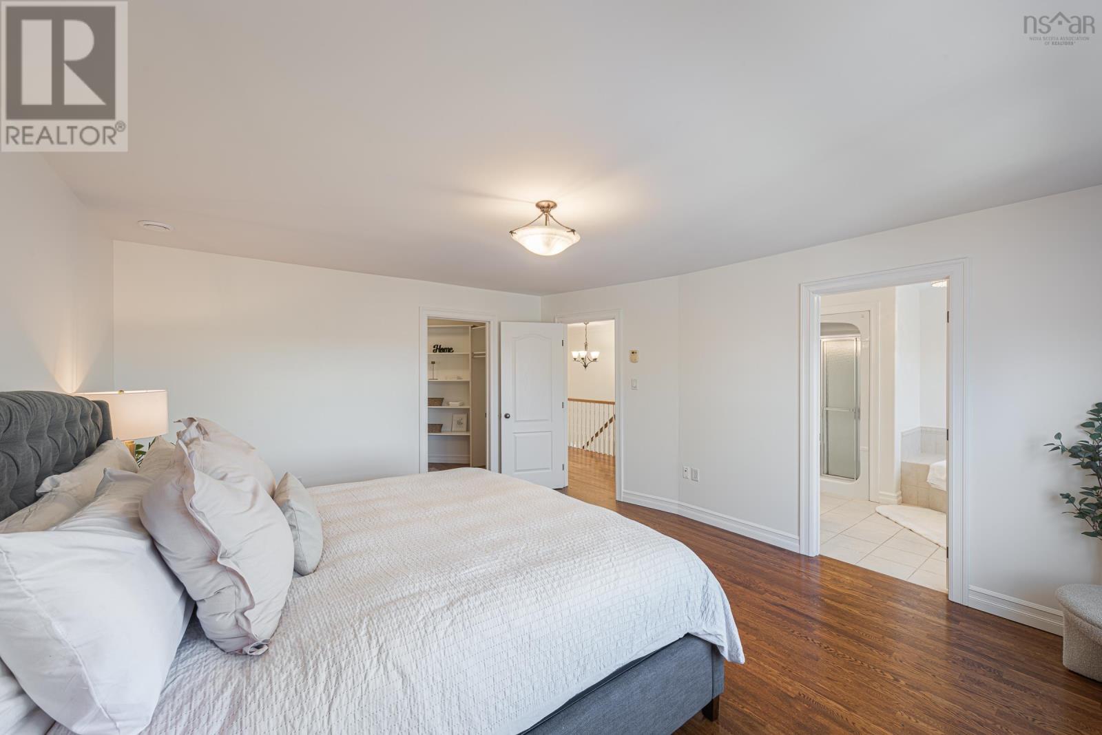 48 Castlepark Grove - 23