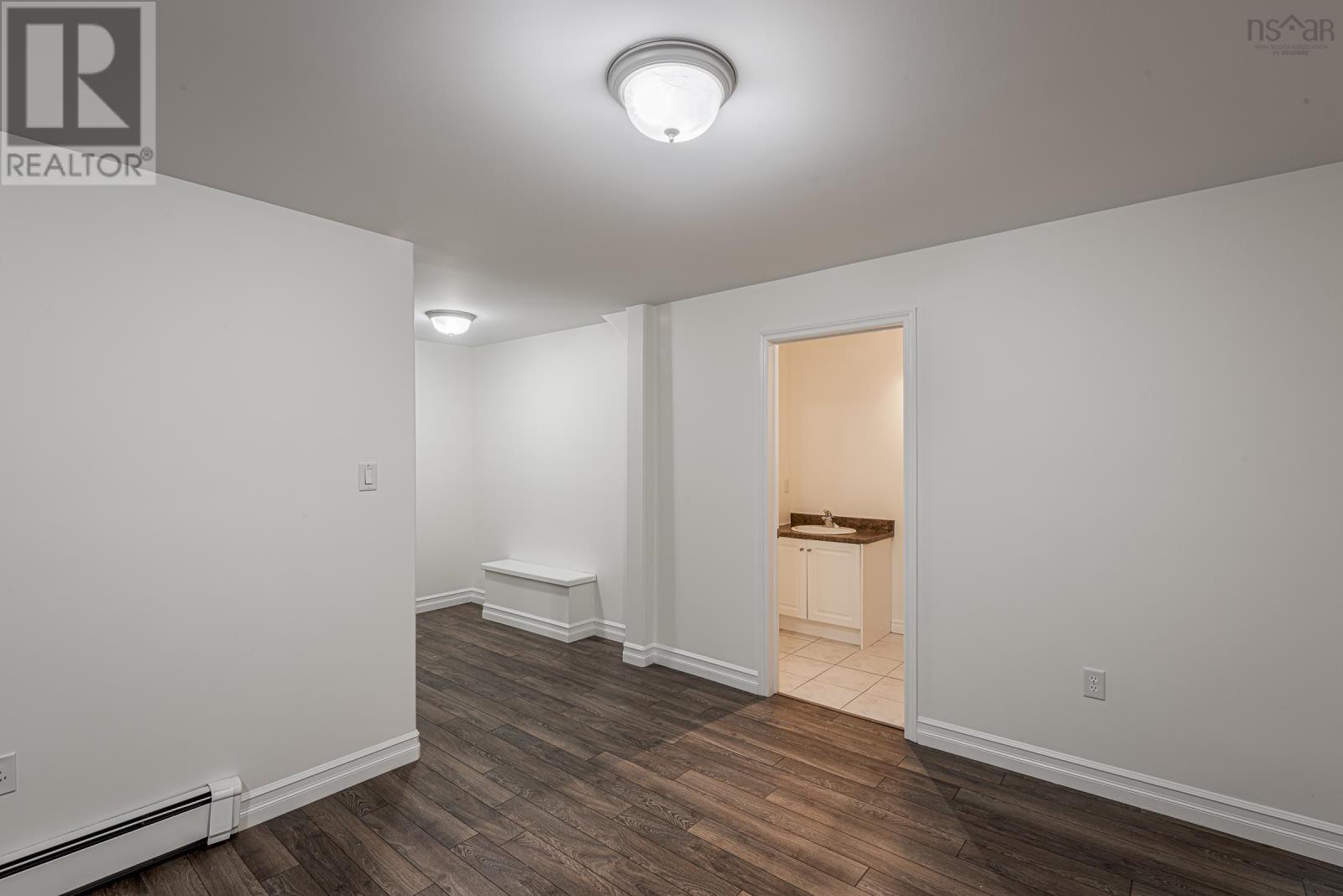 48 Castlepark Grove - 38
