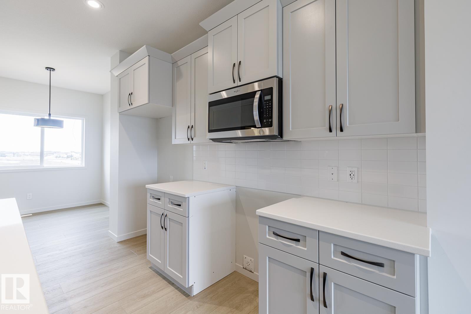 3828 38 Street - 12