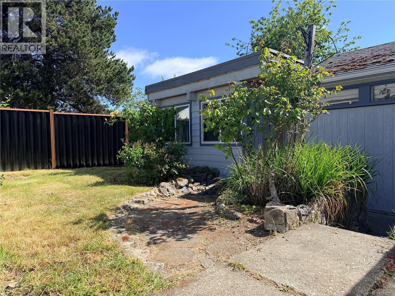 302 Willow St - 7