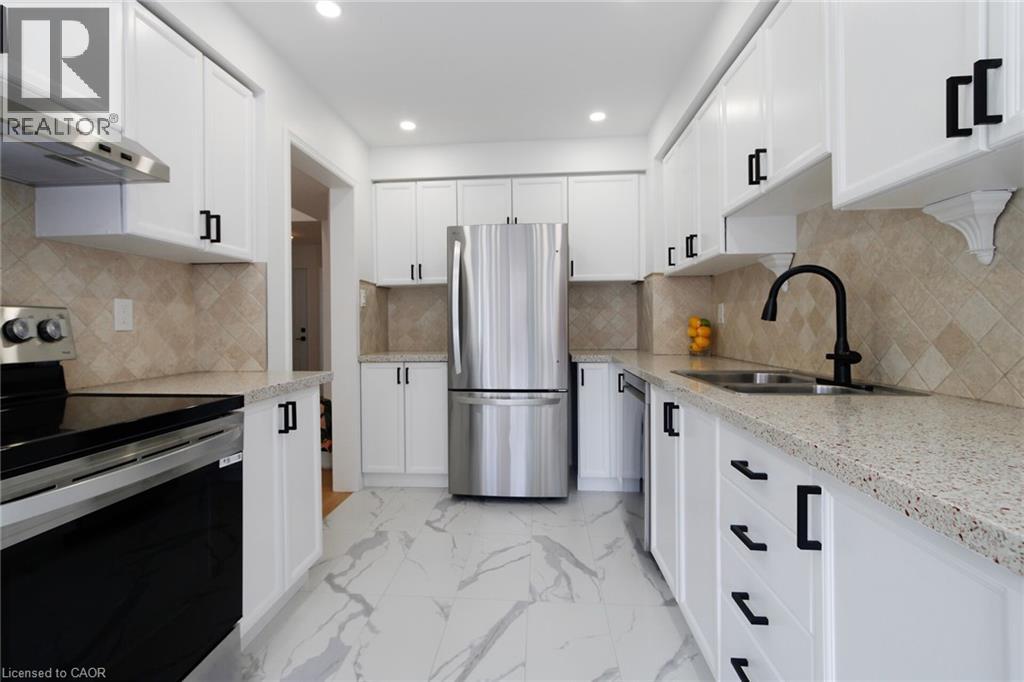 1114 LINDSAY Drive, Oakville, Ontario, L6M3B4 — Photo 17
