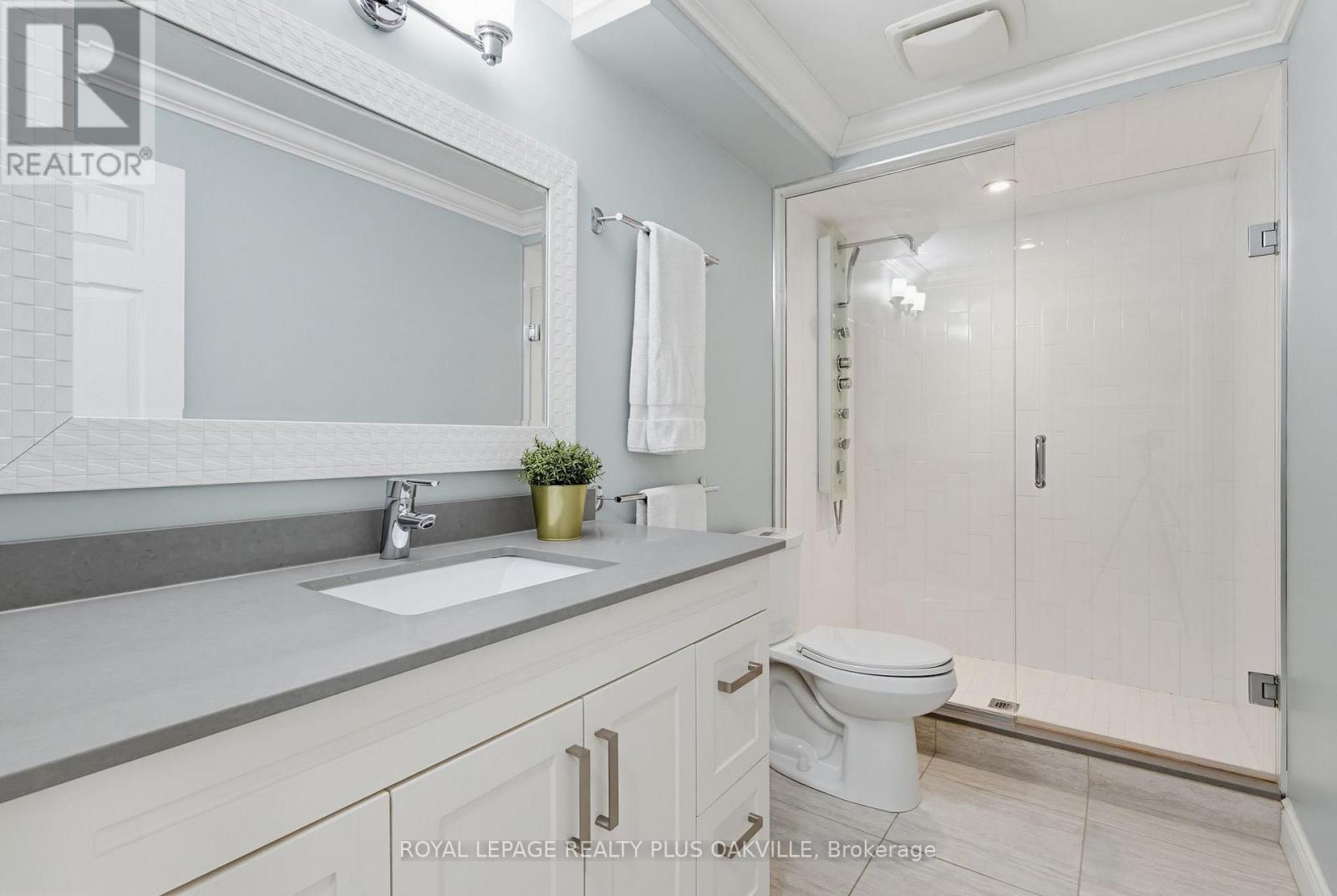 67 HONEYSUCKLE CRESCENT - 43