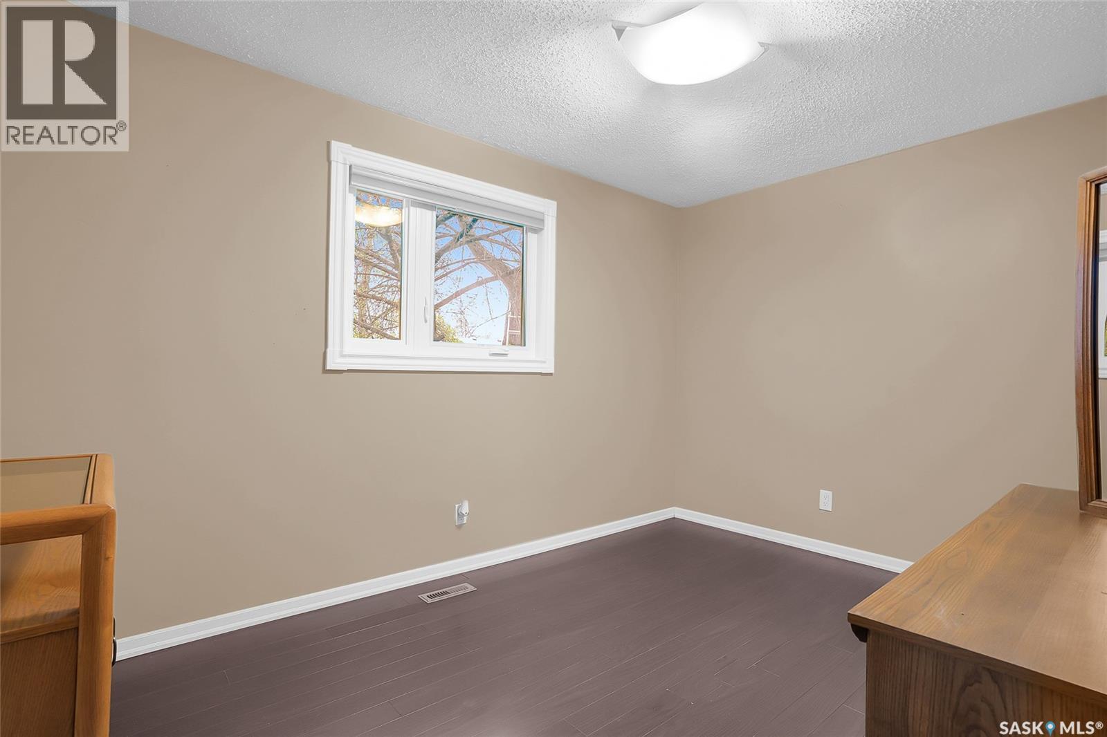606 Wardlow ROAD - 12