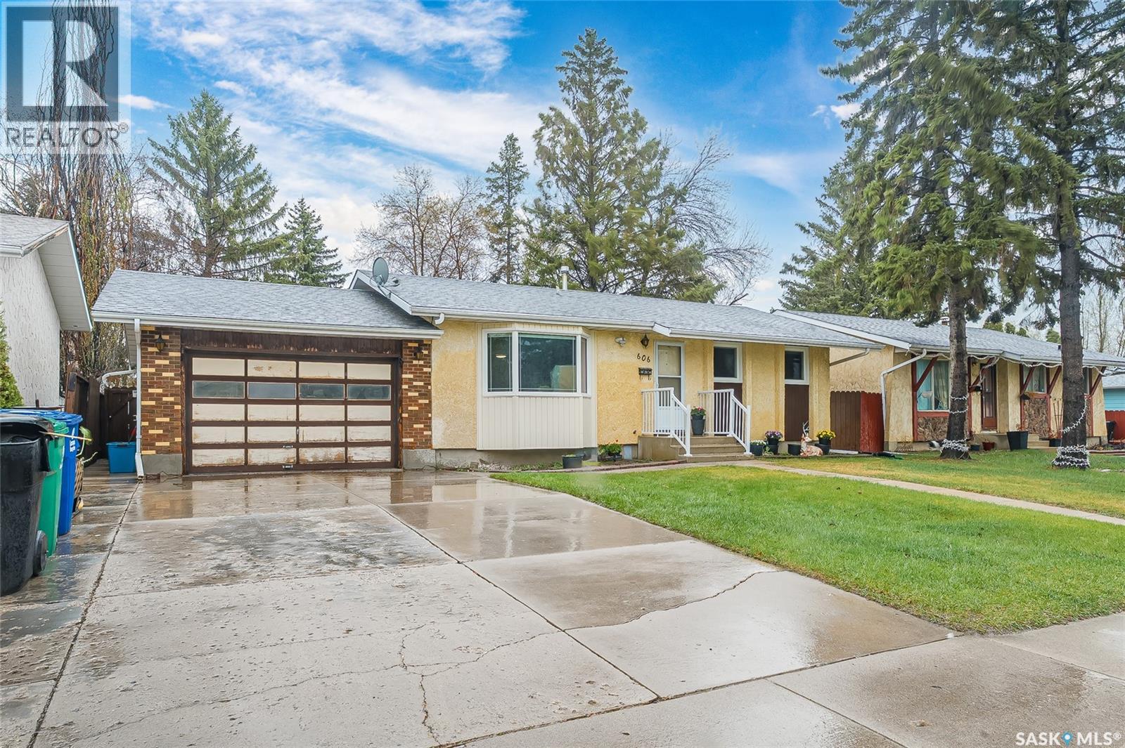 606 Wardlow ROAD - Image 2
