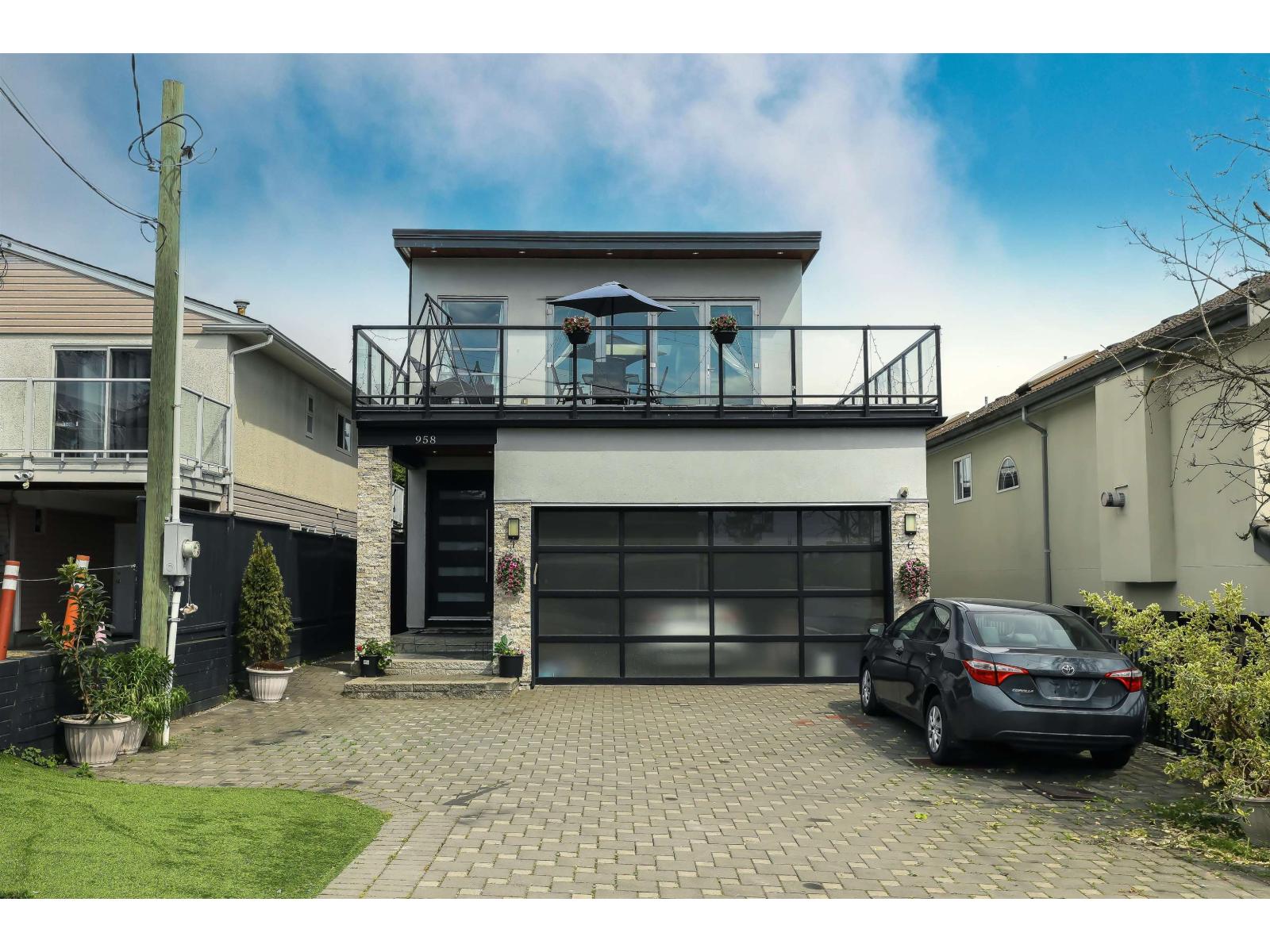 958 KEIL STREET, White Rock