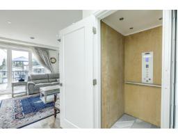 958 Keil Street, White Rock, BC V4B4V7 Photo 12
