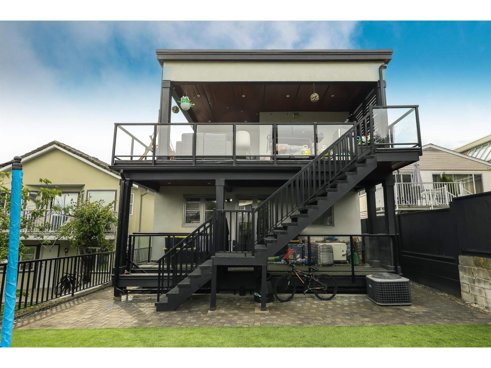 958 KEIL STREET, White Rock