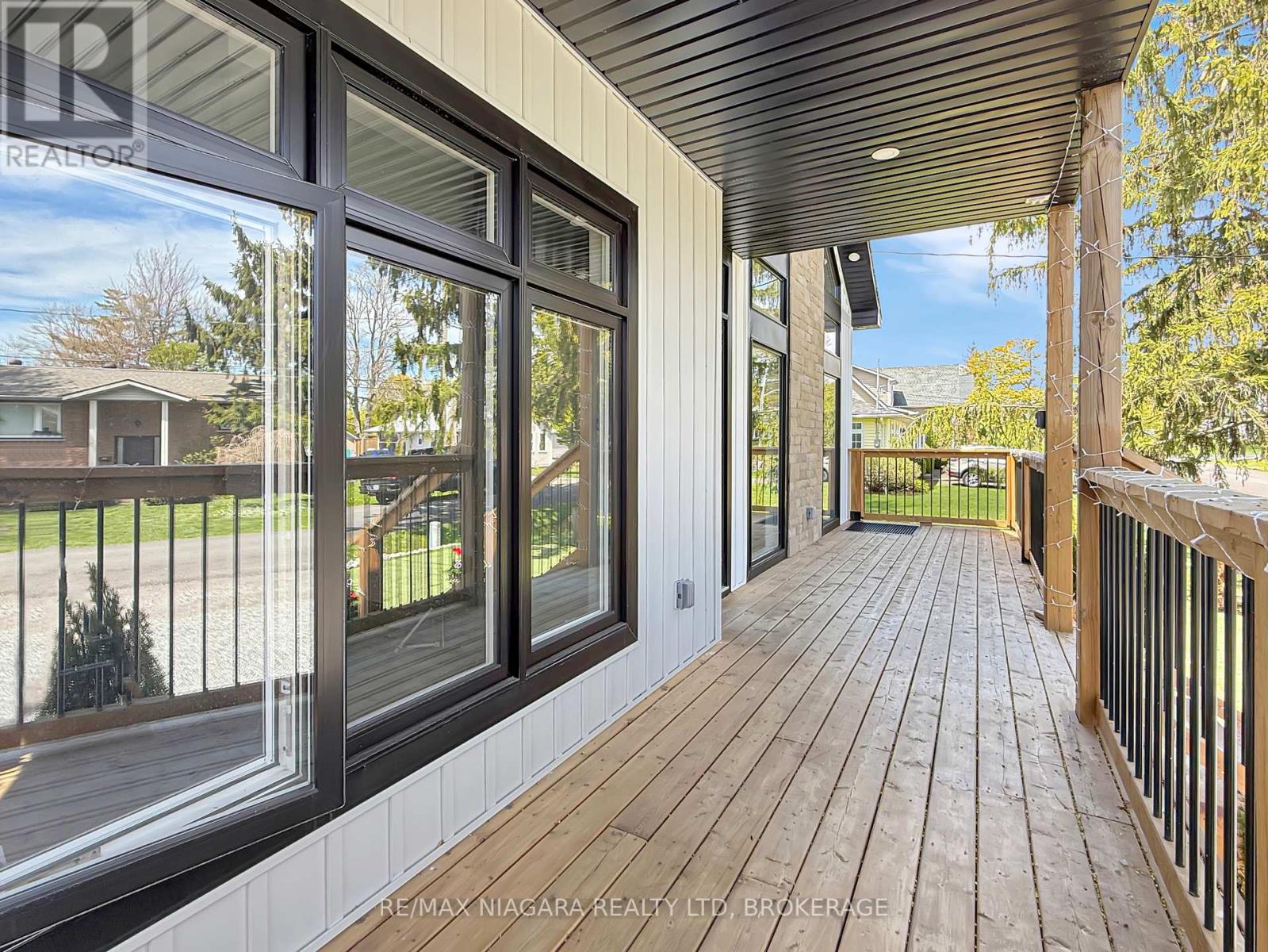 8 ADELAIDE STREET - 4