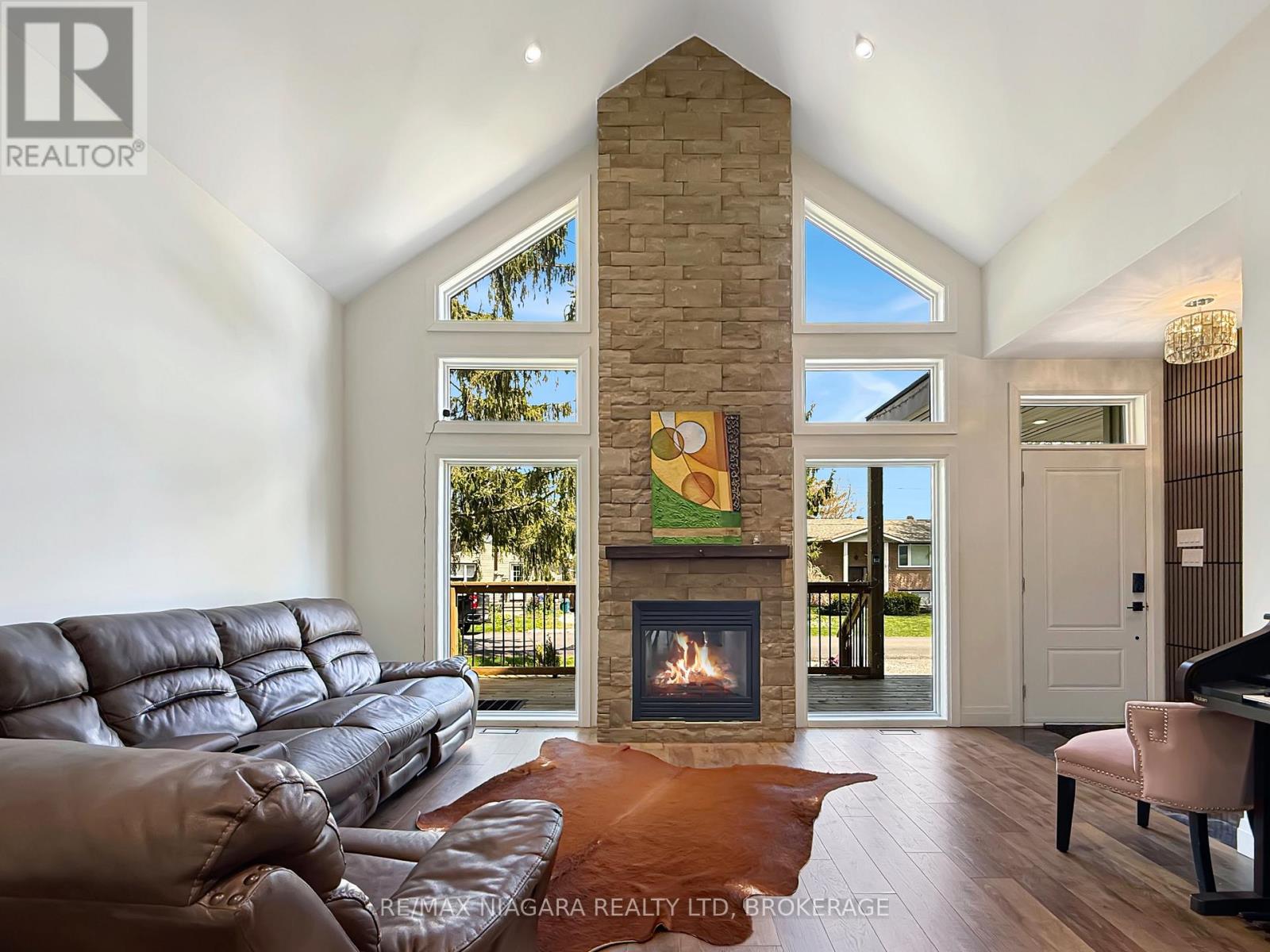 8 ADELAIDE STREET - 5