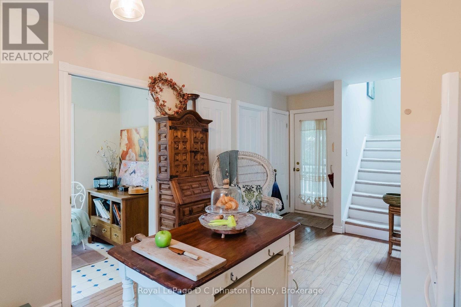 #UNIT 123 383 MCNABB STREET - 11