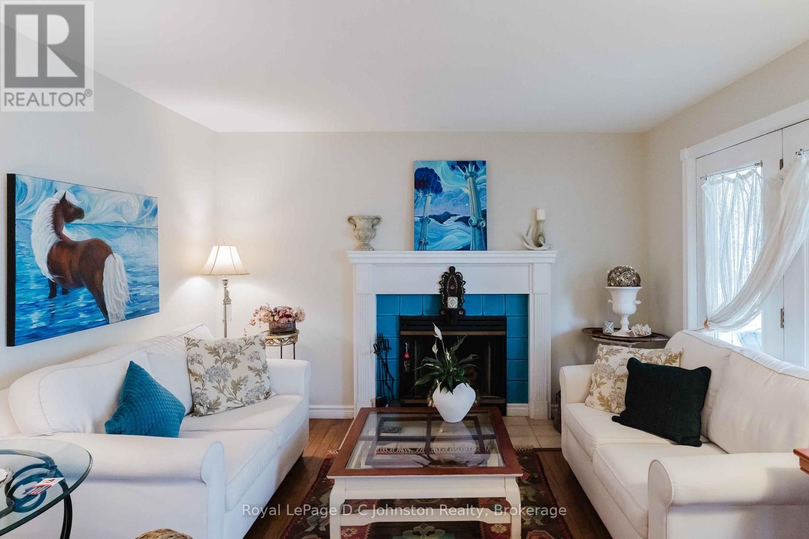 #UNIT 123 383 MCNABB STREET - 5