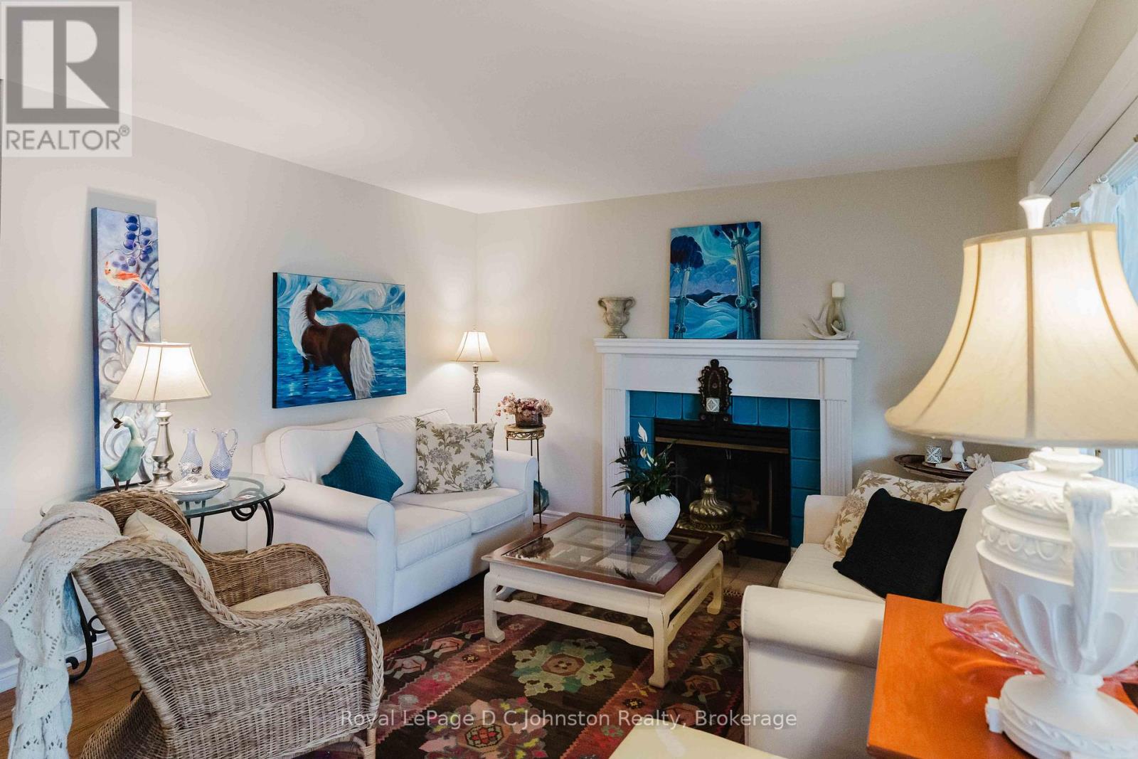 #UNIT 123 383 MCNABB STREET - 6