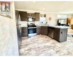 40 Shamrock Crescent, Essa, ON L3W0A5 Photo 7