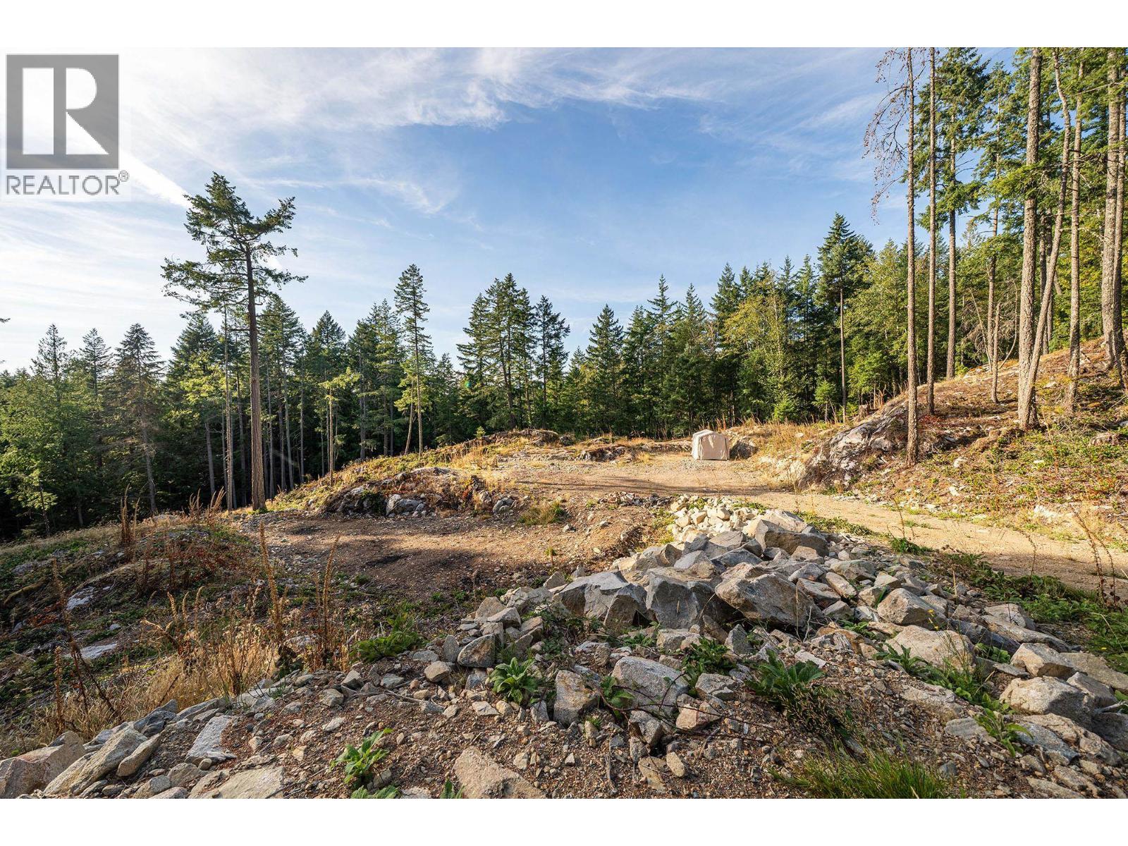 Vacant Land in Bowen Island - Image 5
