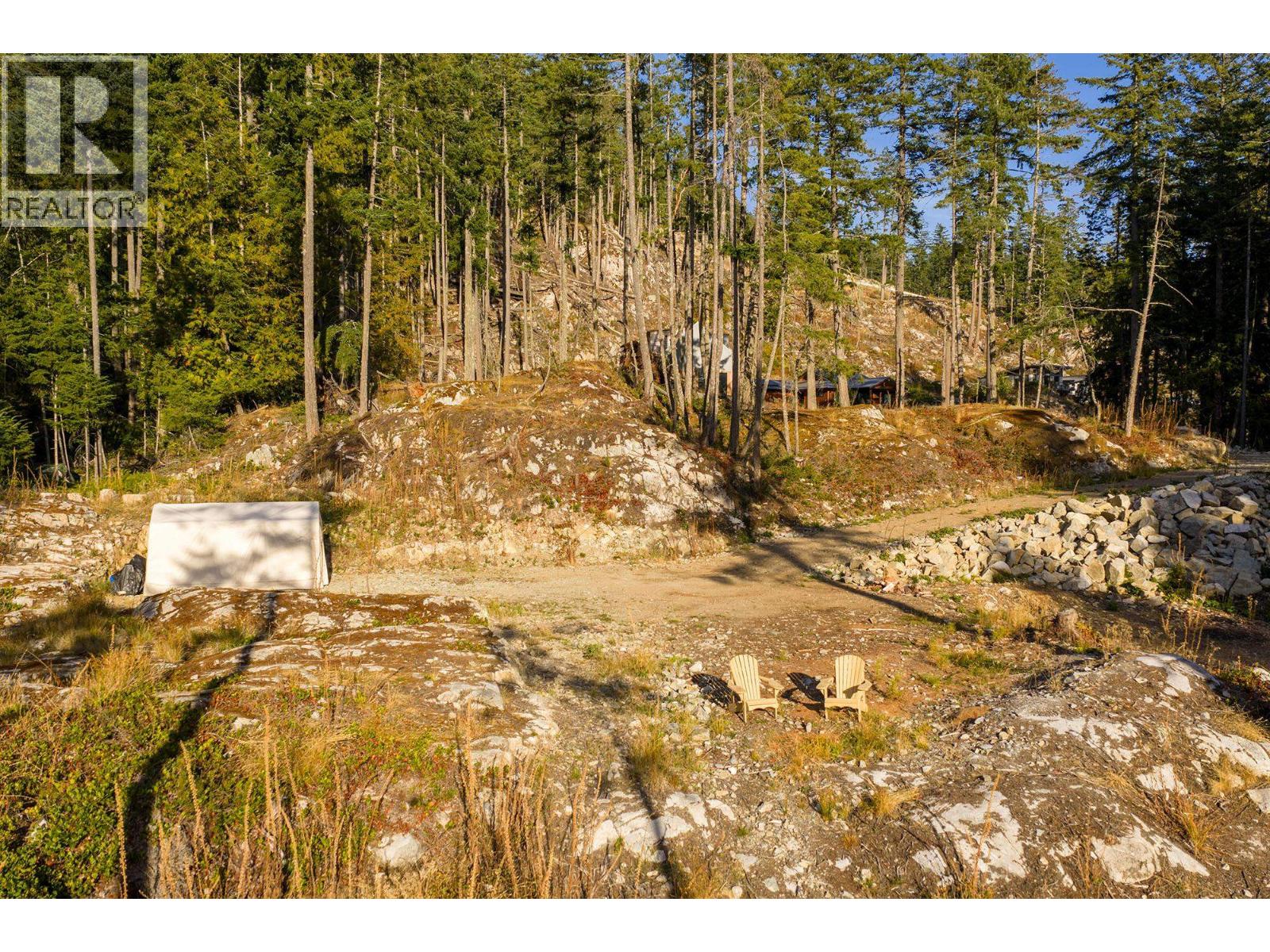 Vacant Land in Bowen Island - Image 10