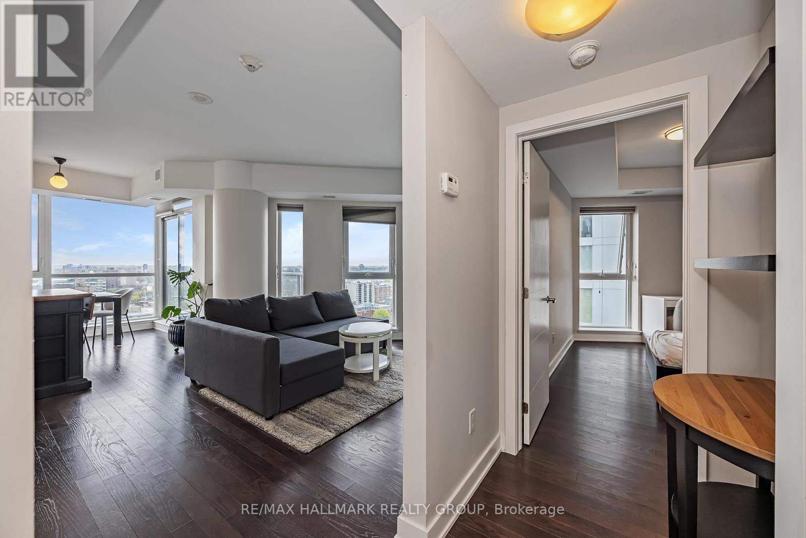 #1905 40 NEPEAN STREET - 10